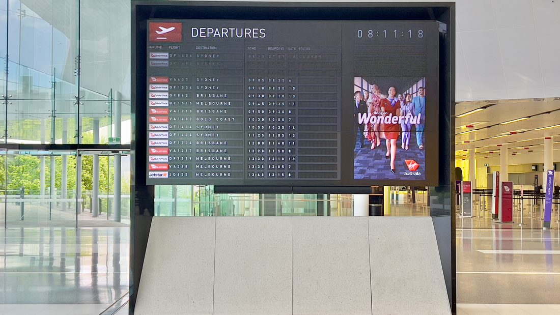 Tablero de salidas en un aeropuerto